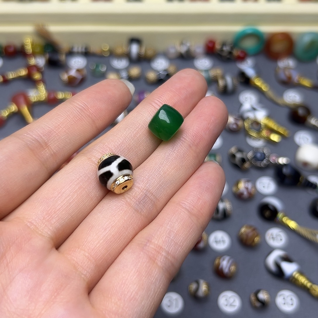 玛瑙/玉髓单珠未镶嵌恭***?