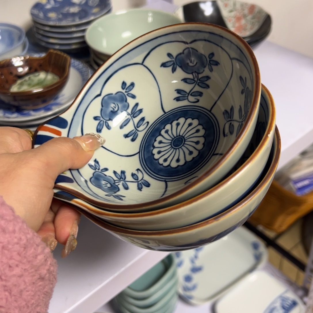 好看的小杯杯杯杯