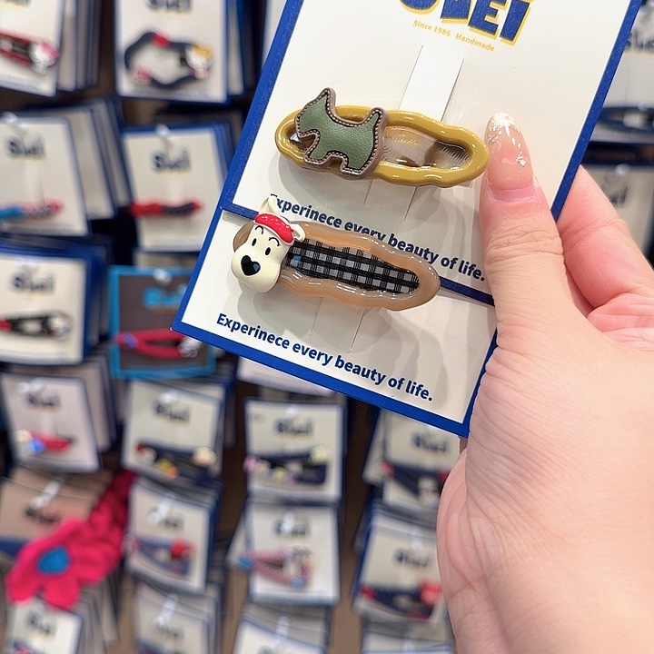 布艺非金属格子西高地和黄色绿狗鸭夹