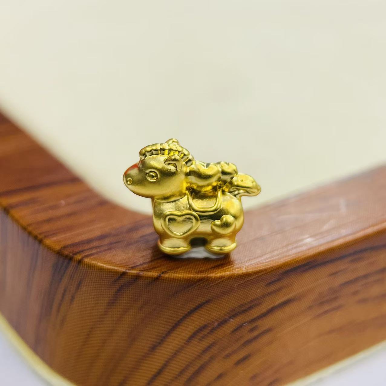 君潮黄金足金999幸福加马DP2732-0260