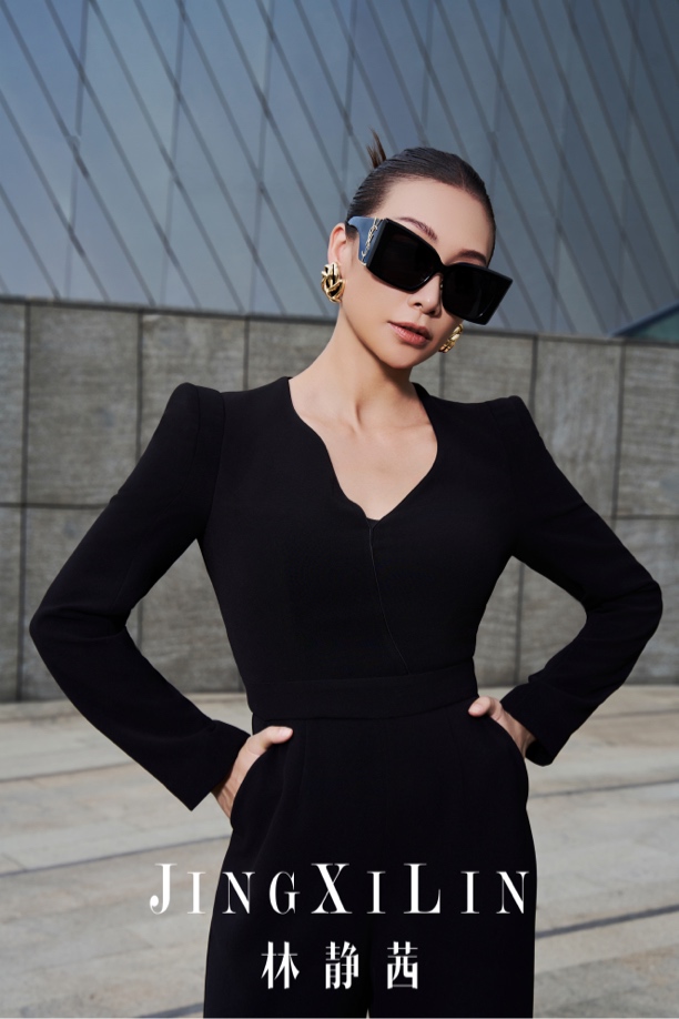 设计师款曲线V型连体裤