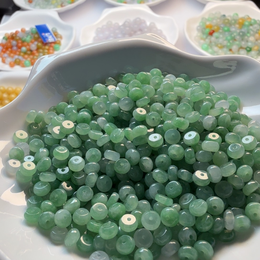 翡翠未镶嵌手链20颗