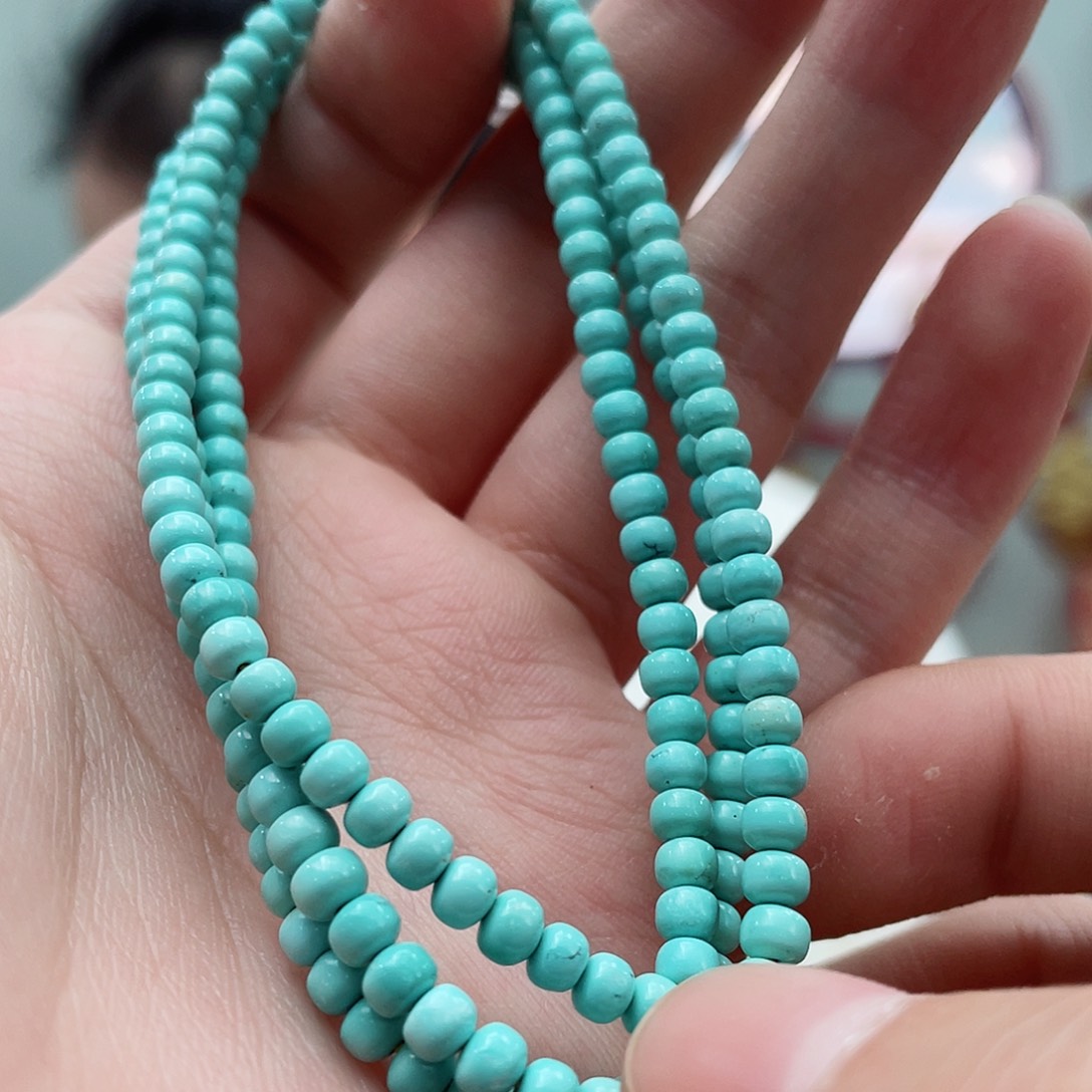 绿松石颈饰未镶嵌