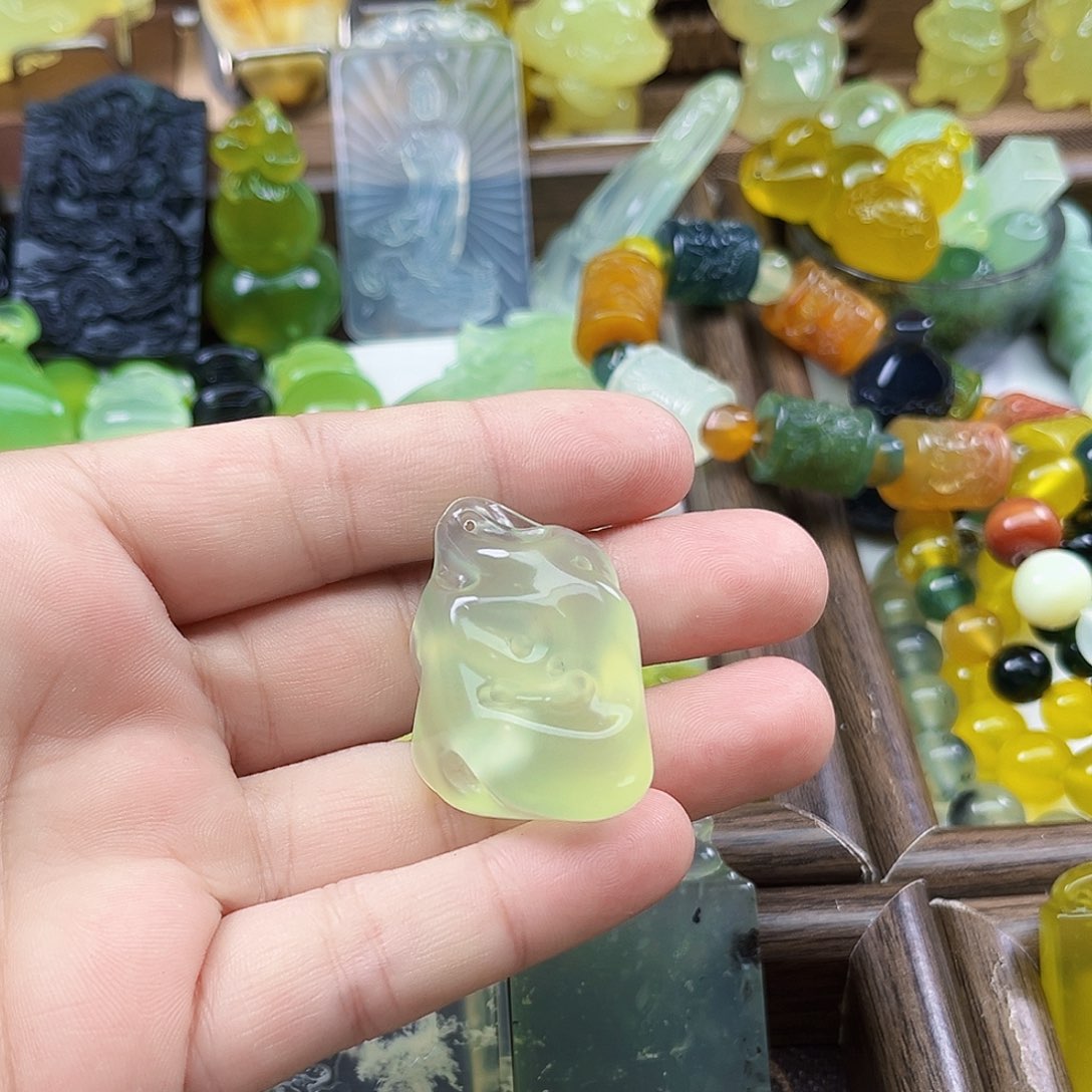 岫玉未镶嵌吊坠(不含链)