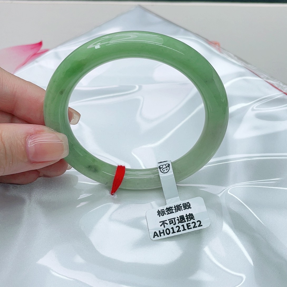 翡翠手镯未镶嵌圆55