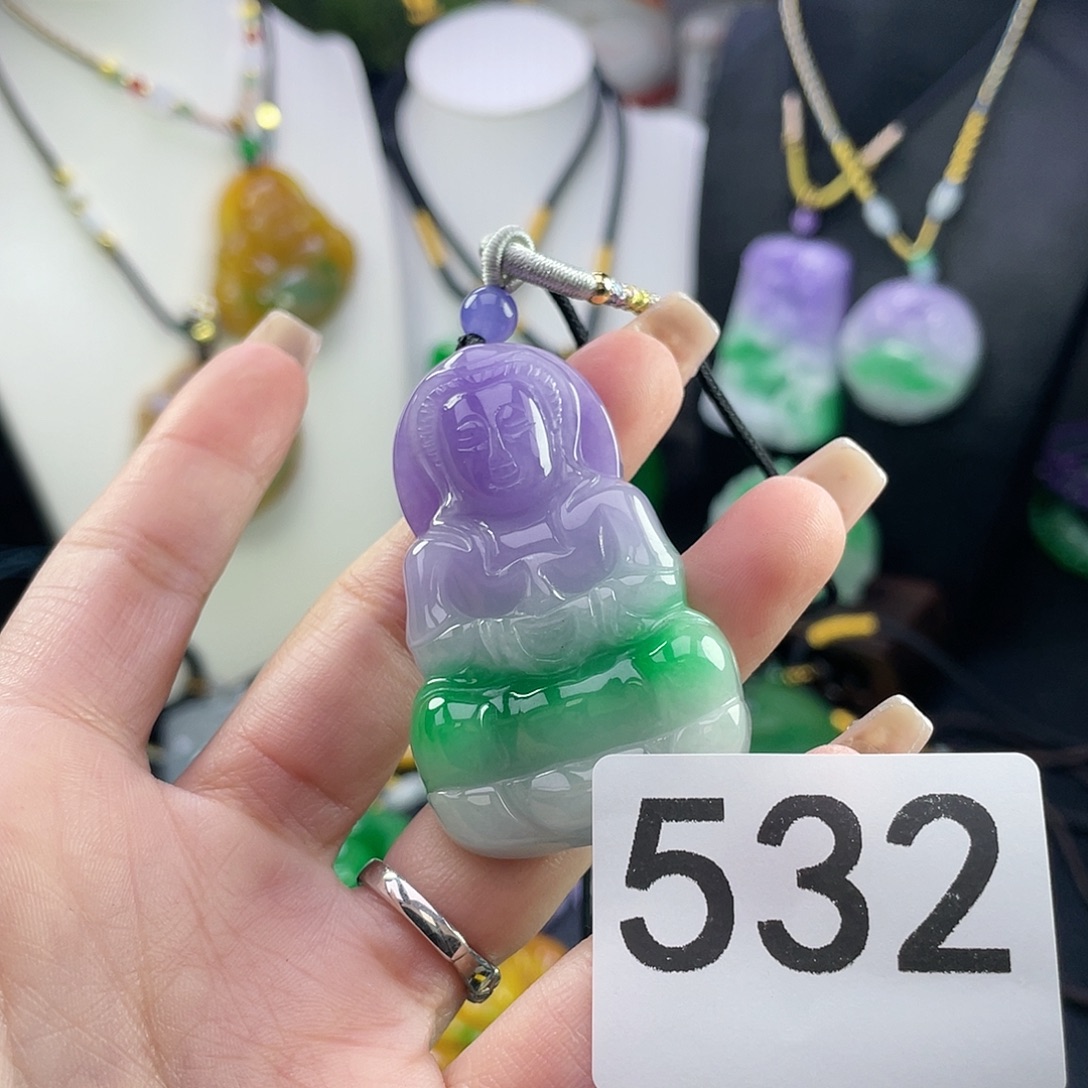 翡翠未镶嵌吊坠(赠链)