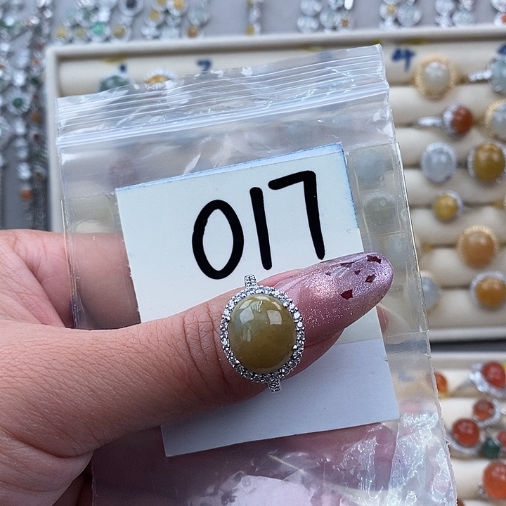 翡翠未镶嵌戒指缅甸