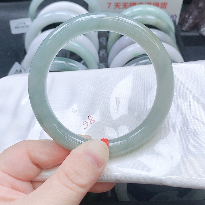 翡翠未镶嵌手镯185