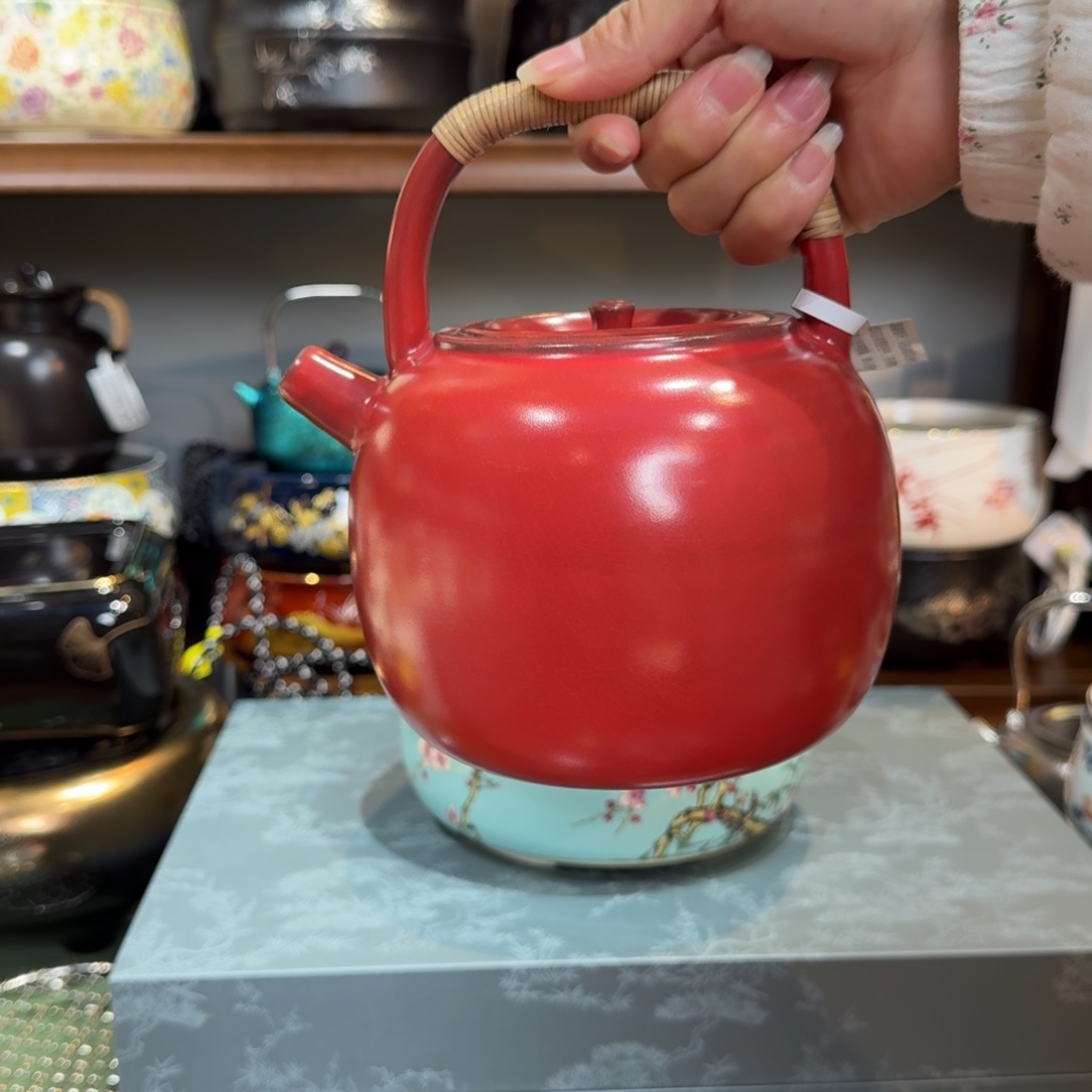 星***空梵山堂陶壶鸣泉一个