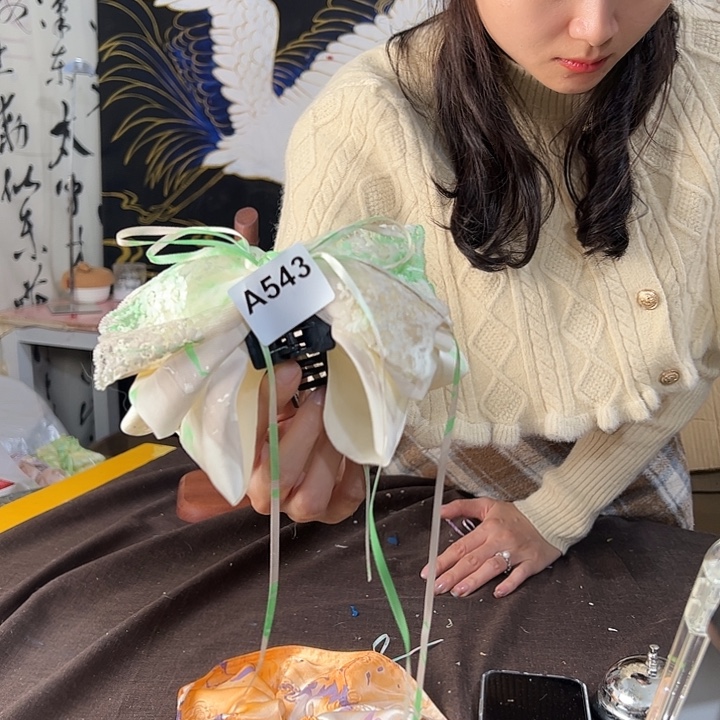 哈***姐543蕾丝抓夹不退不换