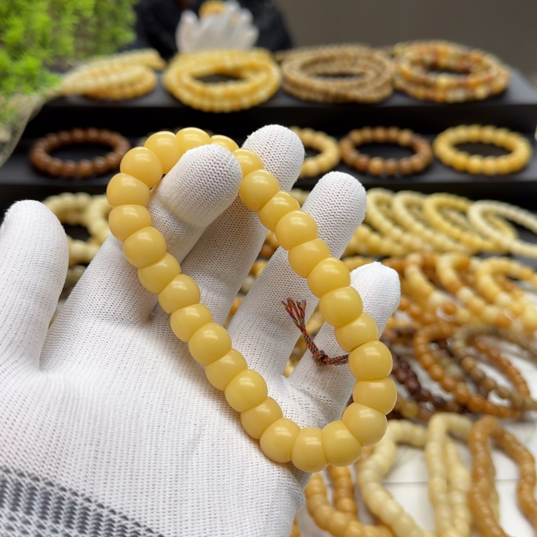 【闪购商品】菩提根/象牙果吊坠麋***路卡13大肠 微瑕 10年