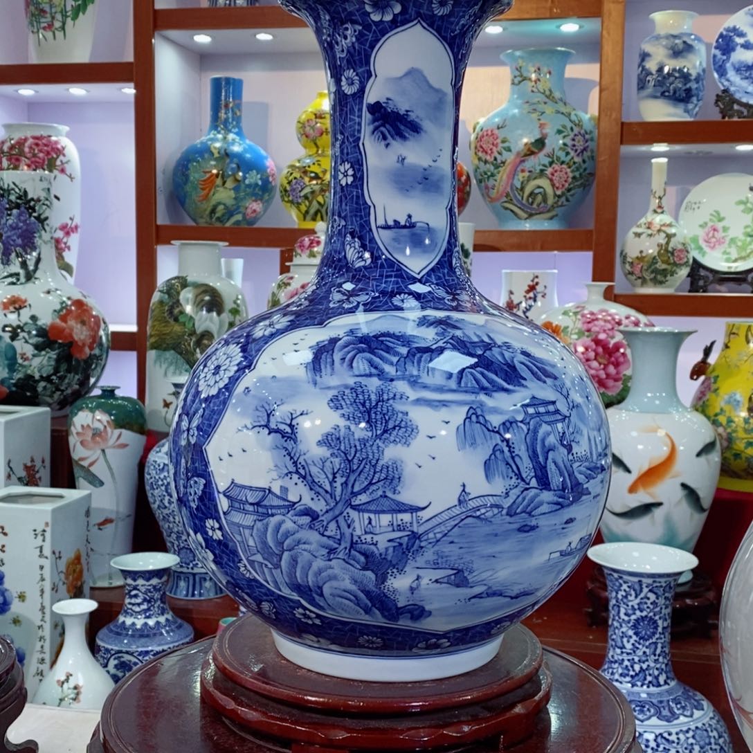 瓷片工笔山水赏瓶