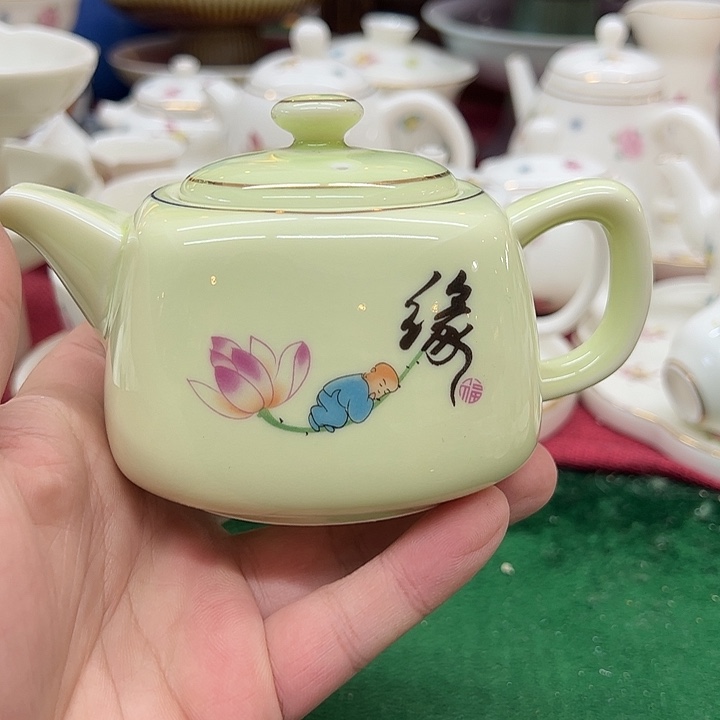 陶瓷茶壶哈哈哈哈哈