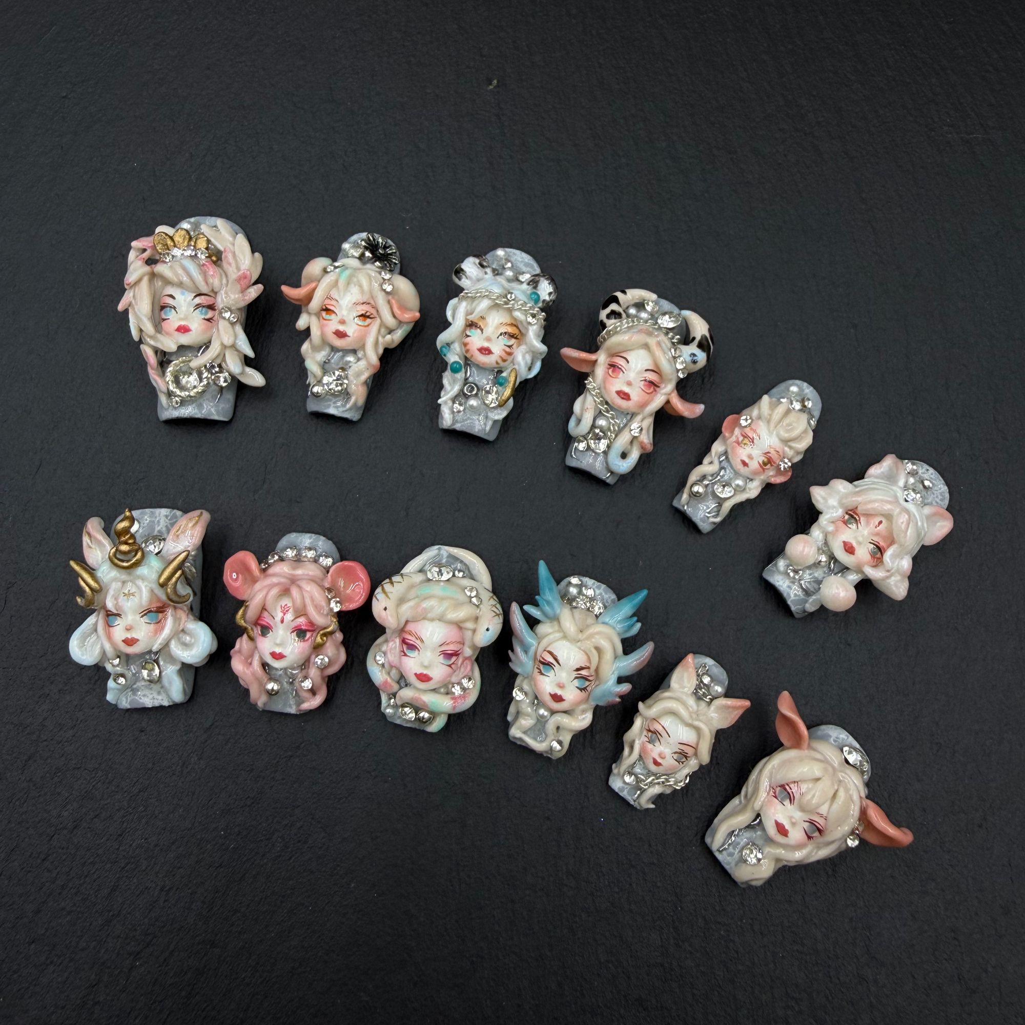 【Dandan出品】 浅灰妖姬 12片   纯手工重工设计娃娃款穿戴甲