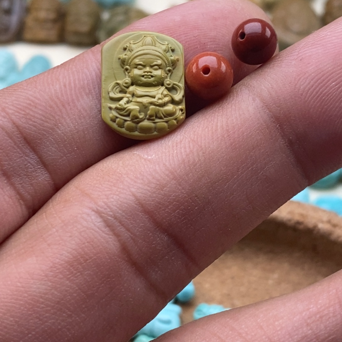 未镶嵌南红玛瑙珠宝半成品