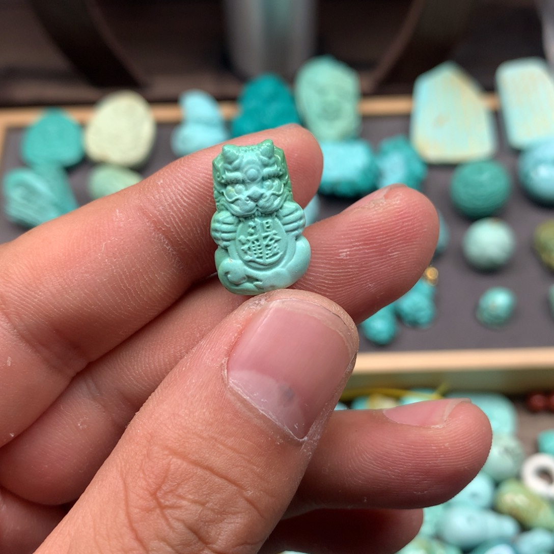 绿松石雕刻未镶嵌