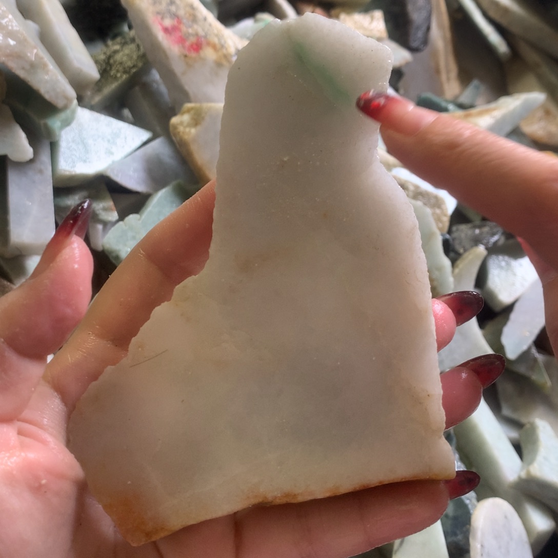 翡翠颈饰未镶嵌缅甸翡翠