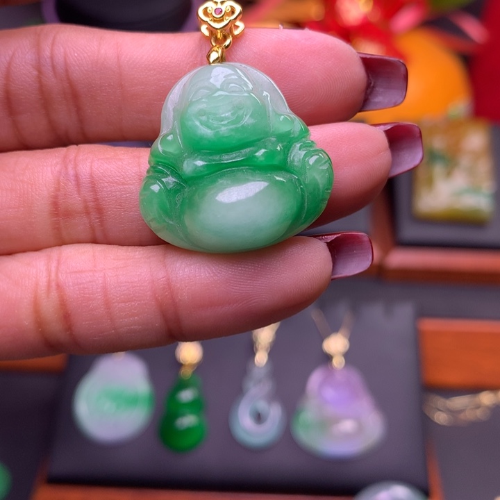 翡翠颈饰未镶嵌吊坠