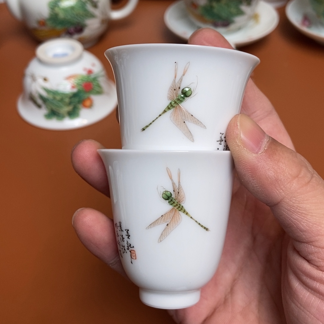 手工珐琅彩蜻蜓对杯