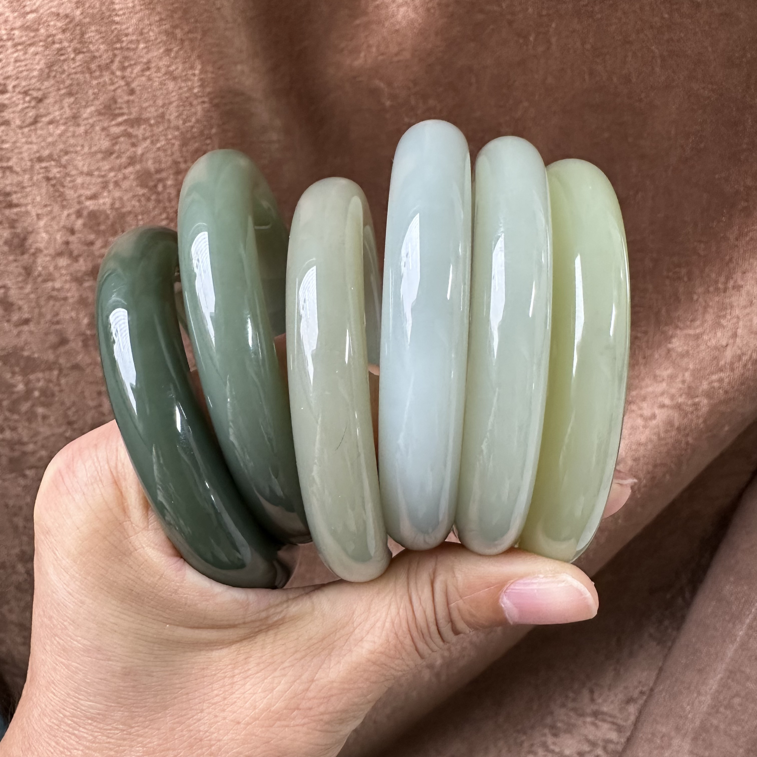 和田玉且末料手镯多样性发货拍一发一条形颜色随机圈口50-62mm