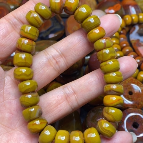 玛瑙/玉髓颈饰未镶嵌晓**剑