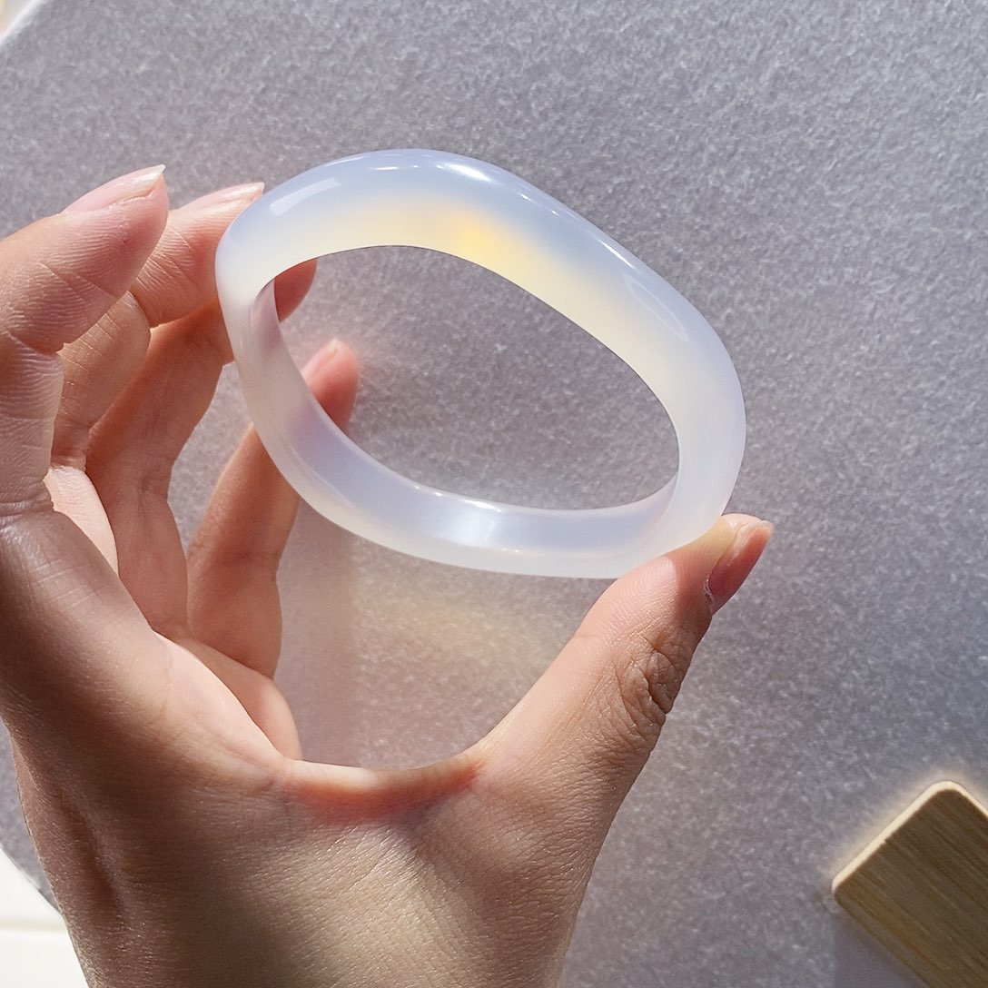 玛瑙/玉髓手镯未镶嵌60.4