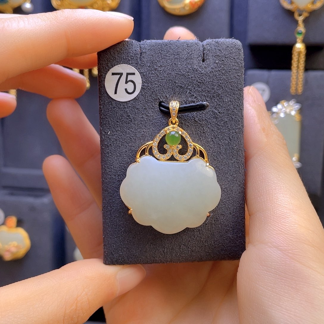 和田玉颈饰银S925镀金镶嵌