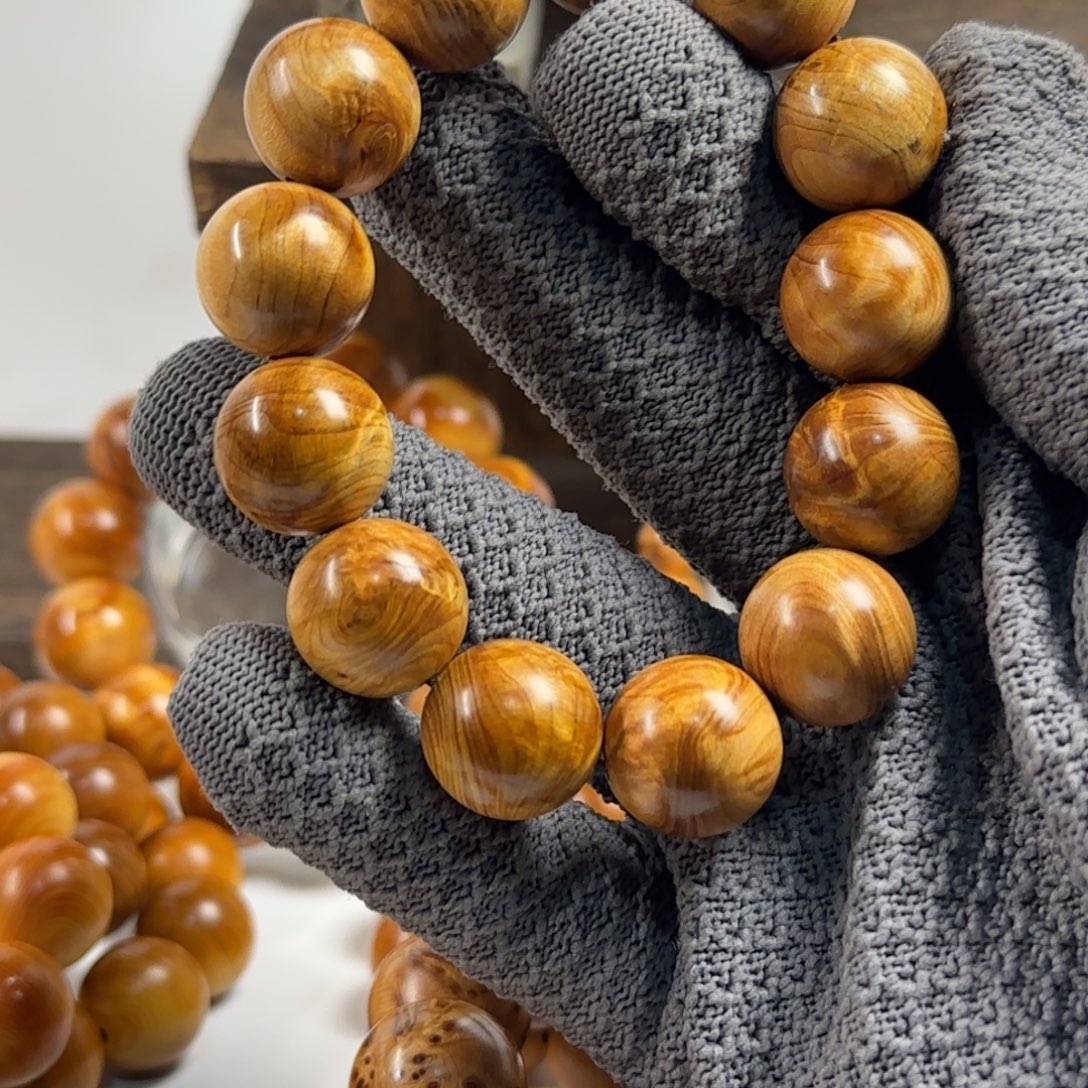 壁***g柏木（崖柏）太行崖柏龙胆1.8