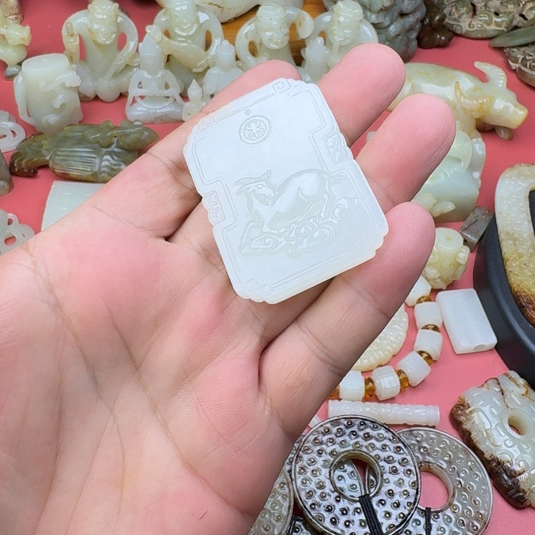 和田玉（糖玉）未镶嵌挂件