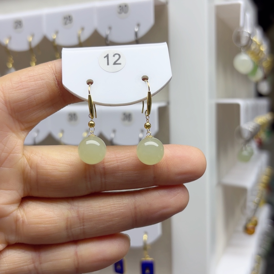 18K金镶嵌和田玉耳饰