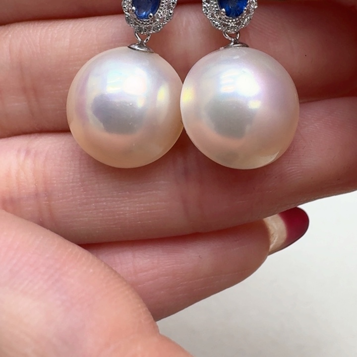 拼合珍珠（马贝珠）耳饰18K金镶嵌