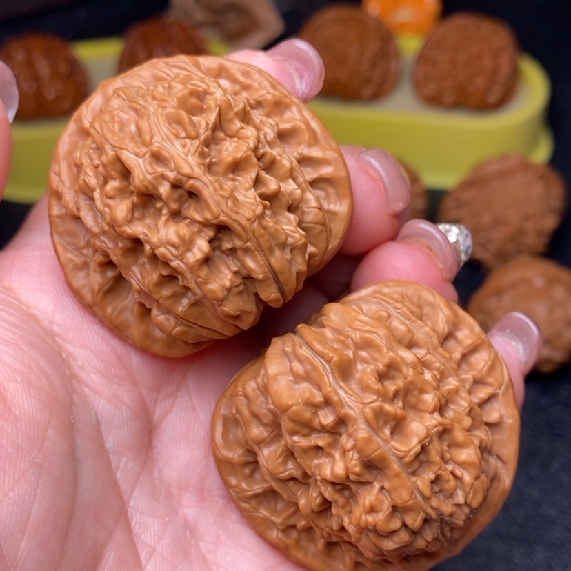 【闪购商品】文玩核桃把件300号四座楼41.5