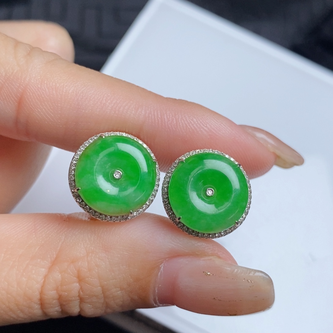 翡翠18K金镶嵌耳饰平安扣耳包