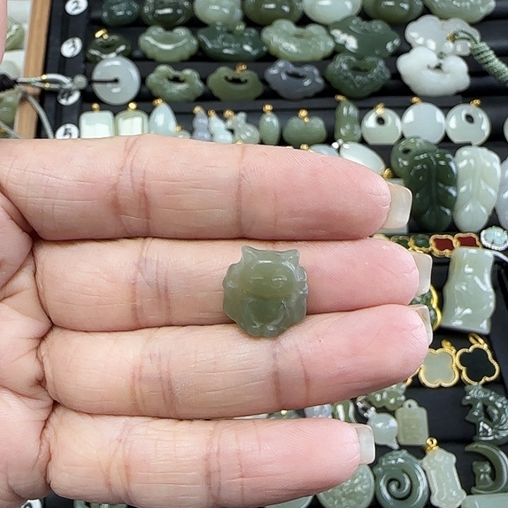 和田玉未镶嵌吊坠(不含链)