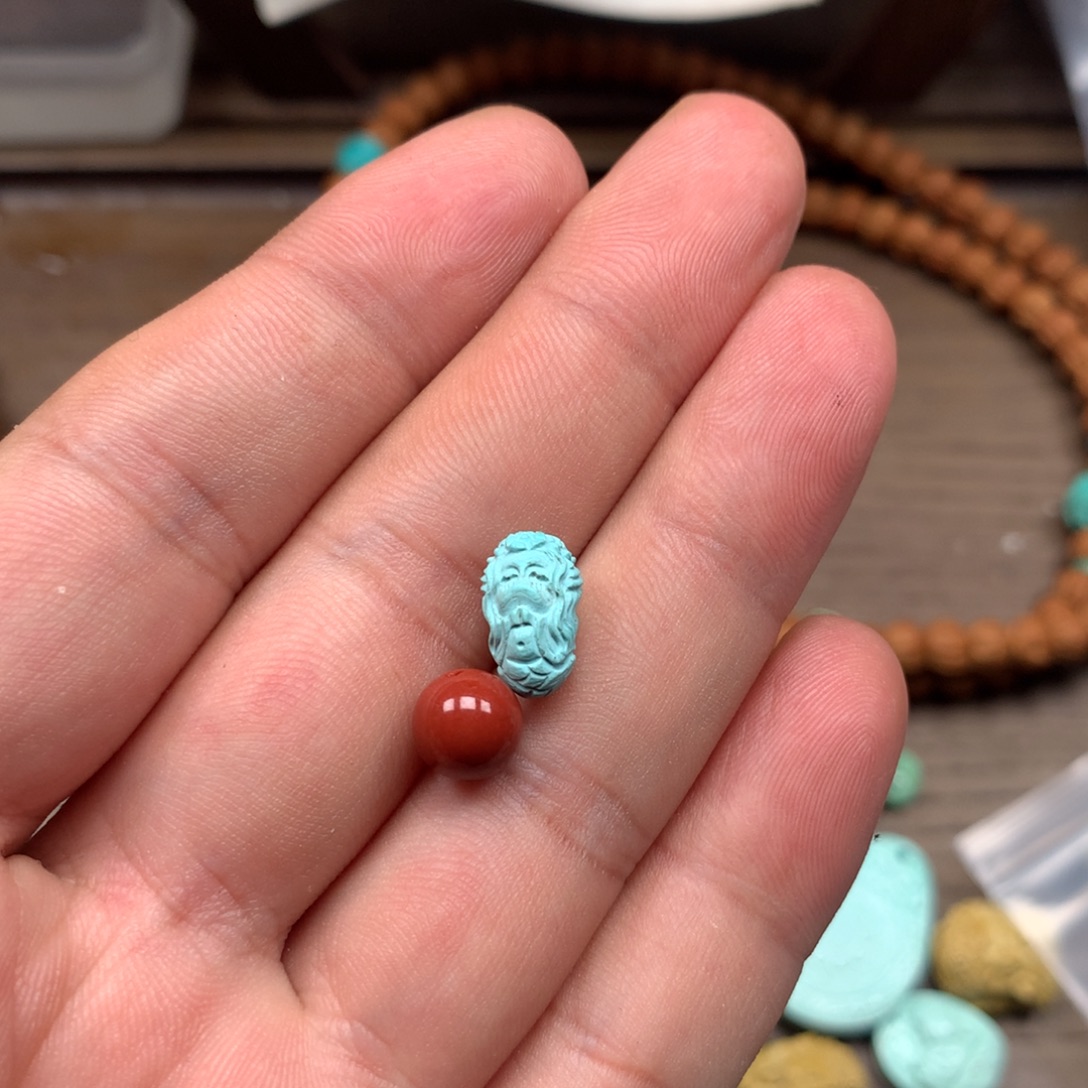 南红玛瑙未镶嵌雕刻
