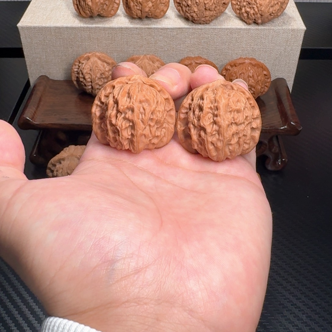 把件文玩核桃38.5白狮子全品