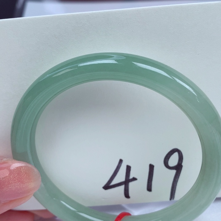 翡翠手镯未镶嵌翡翠