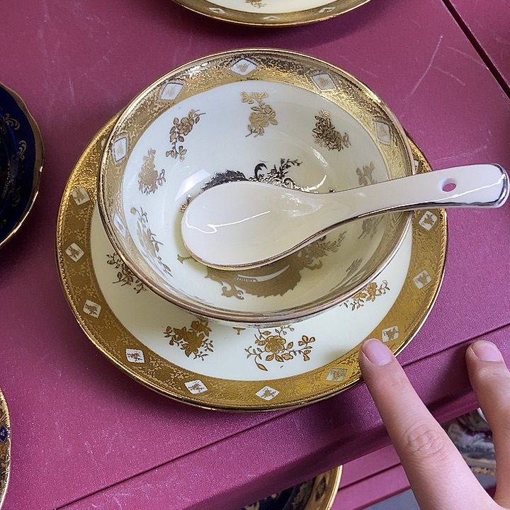 瓷片微瑕………………………………