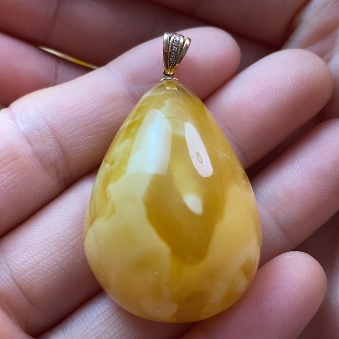 18K金镶嵌颈饰蜜蜡蜜蜡吊坠