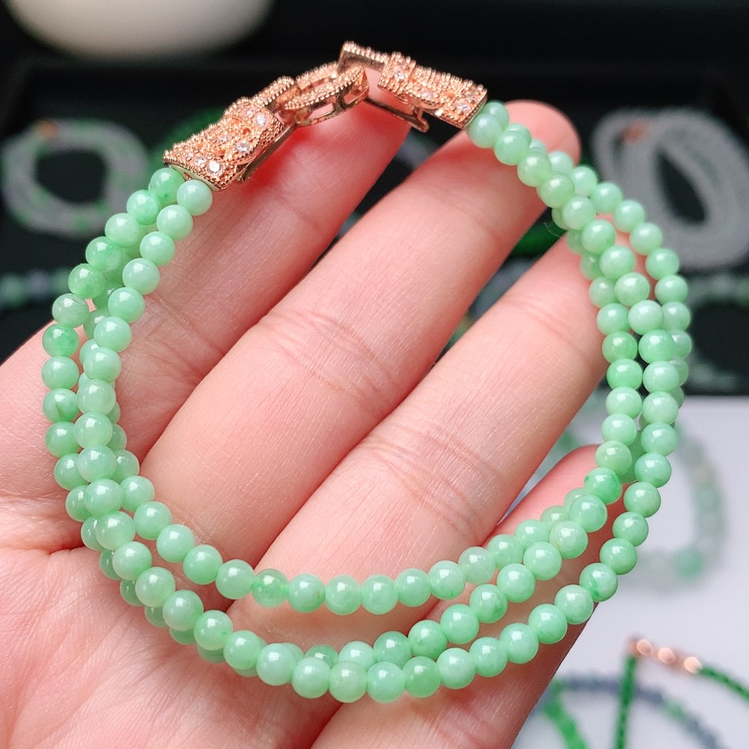 翡翠手链未镶嵌翡翠