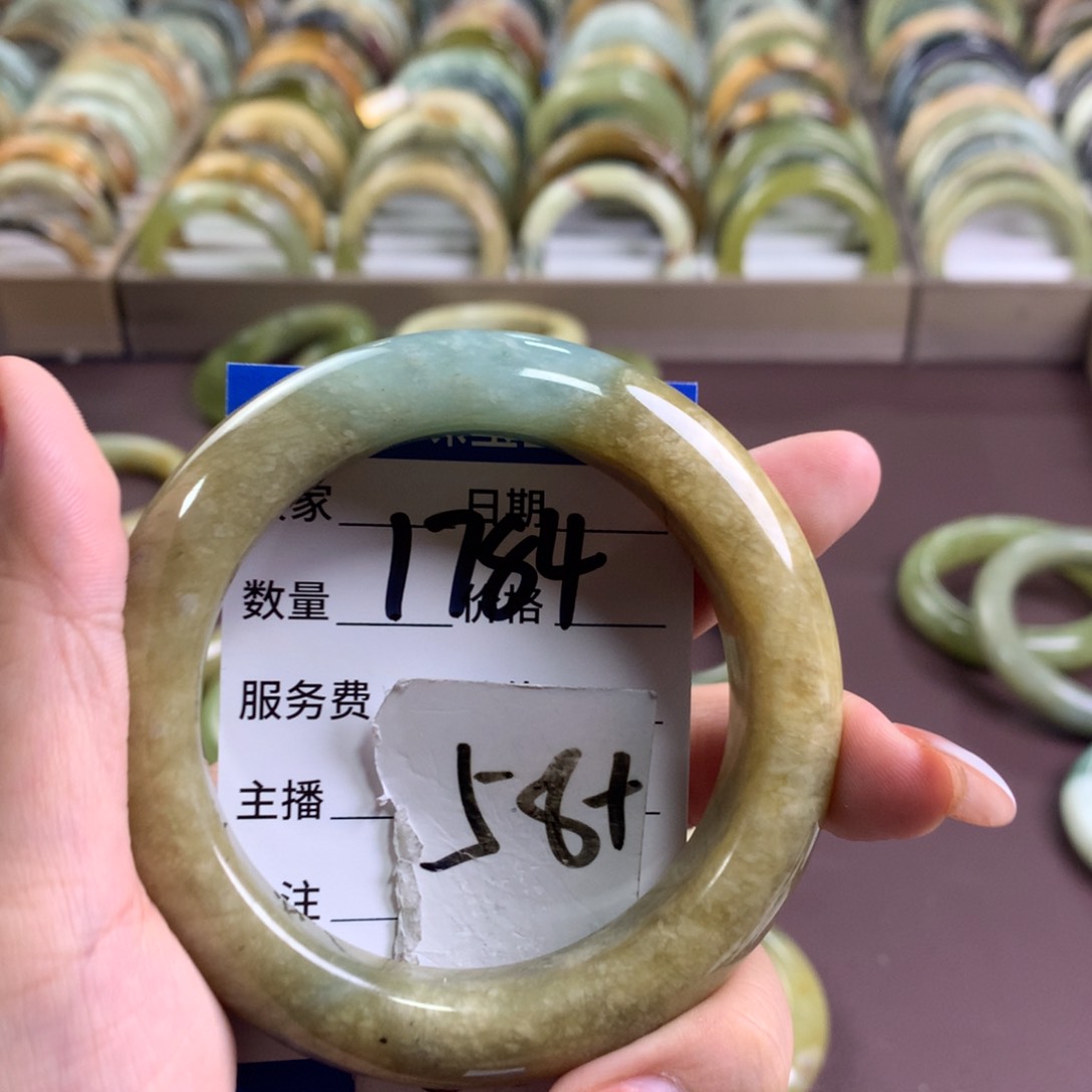 蛇纹石玉未镶嵌手镯1784