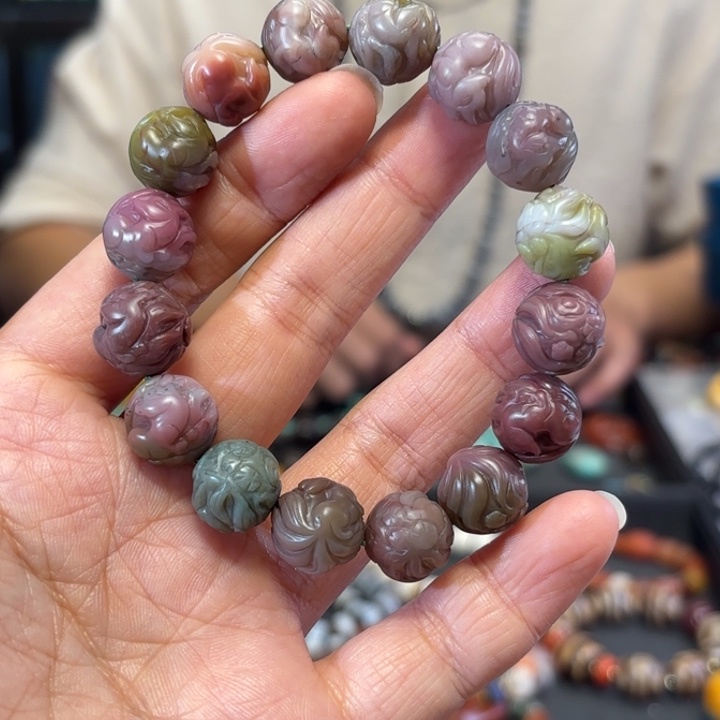 Z***W玛瑙/玉髓未镶嵌颈饰