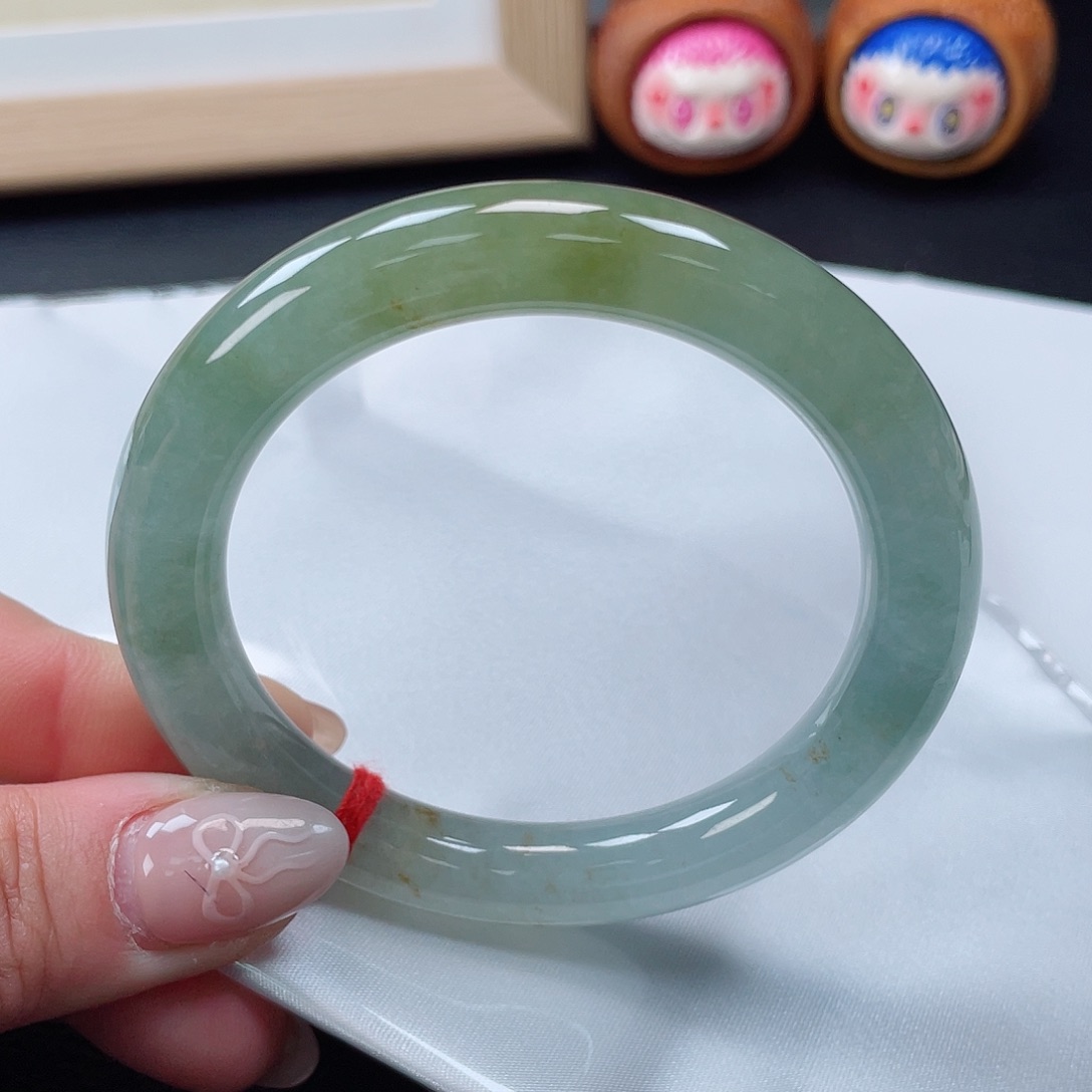 翡翠手镯未镶嵌落日余晖圆条5935