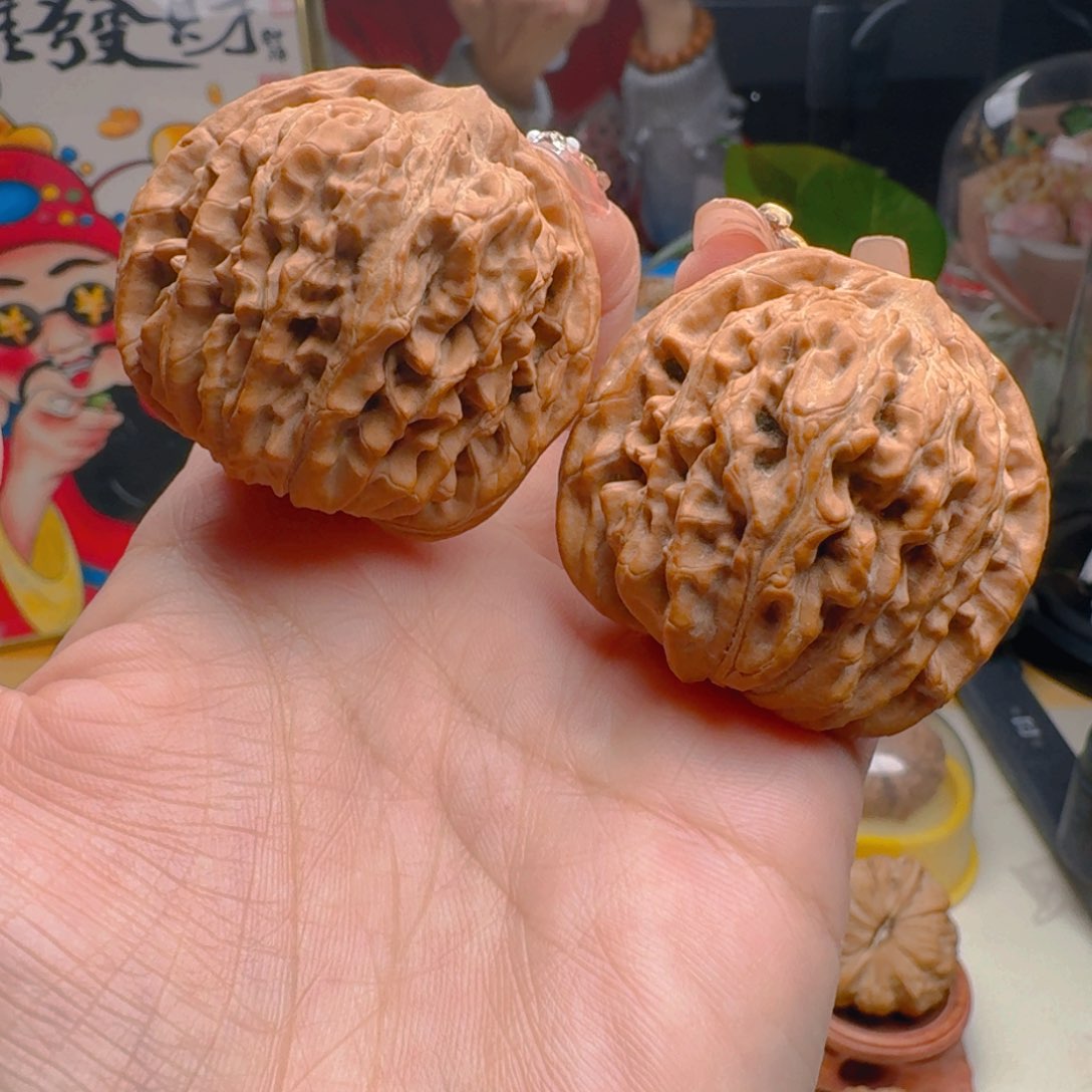 核桃把件43尺寸四座楼