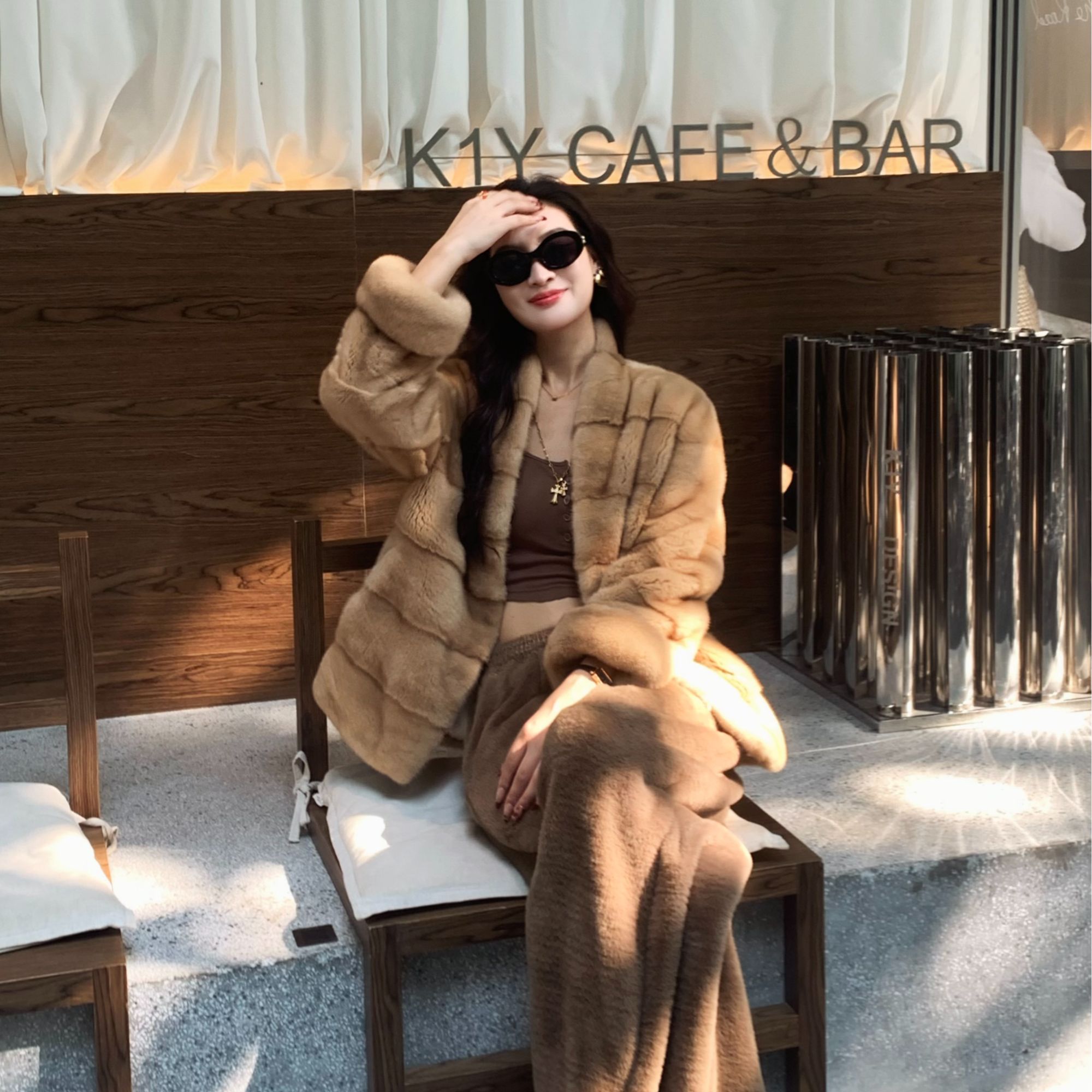 XUANXUAN【悉尼往事】新款天鹅绒短二貂外套女款时尚潮流短外套