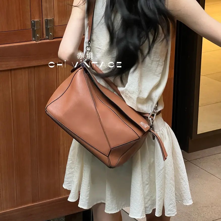 95新 LOEWE/罗意威 5370 焦糖棕puzzle手提斜挎包中号