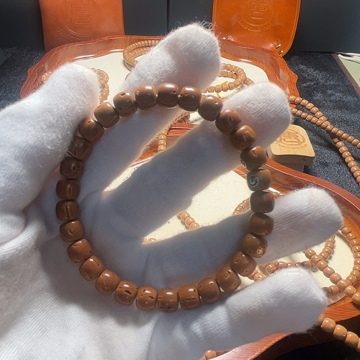 4***望手串桃核唐朝手串品质非常好