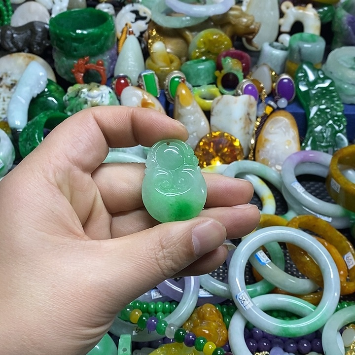 颈饰未镶嵌翡翠官方正规军回血放漏