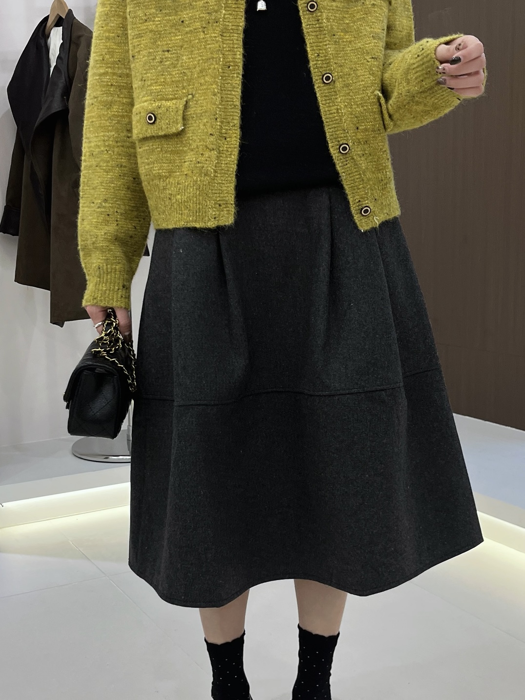 【Si&华严选】毛呢半身裙加绒加厚遮胯a字花苞裙显瘦高腰中裙25873