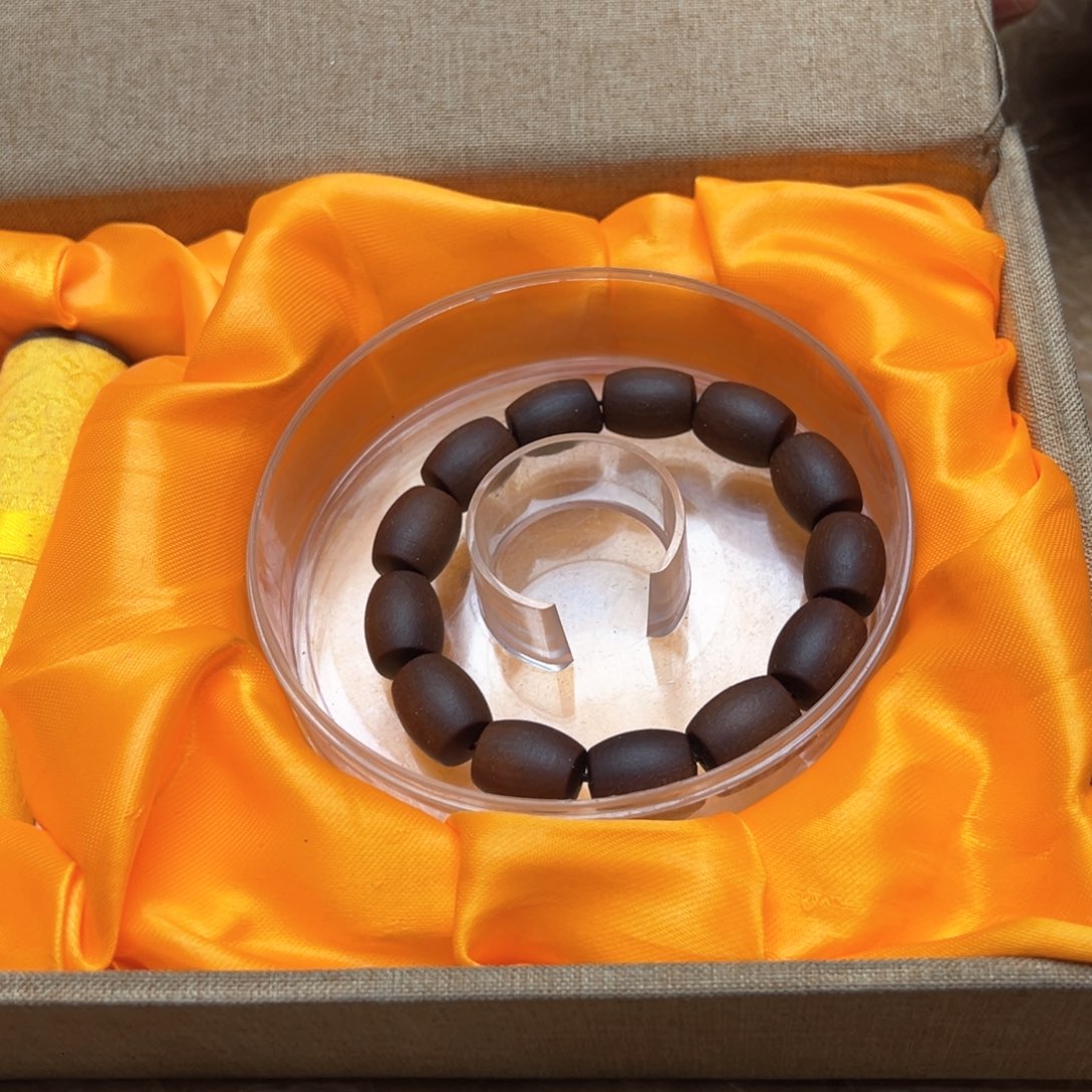 大叶紫檀（黑酸枝木类）